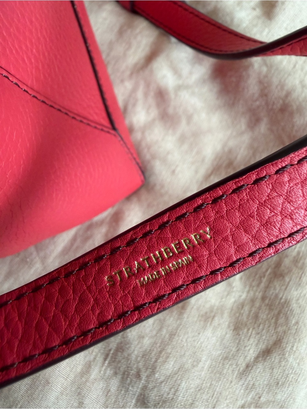 Strathberry Mosaic Nano in Red Raspberry - Picture 2 of 6